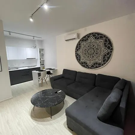 Rena's Tirana